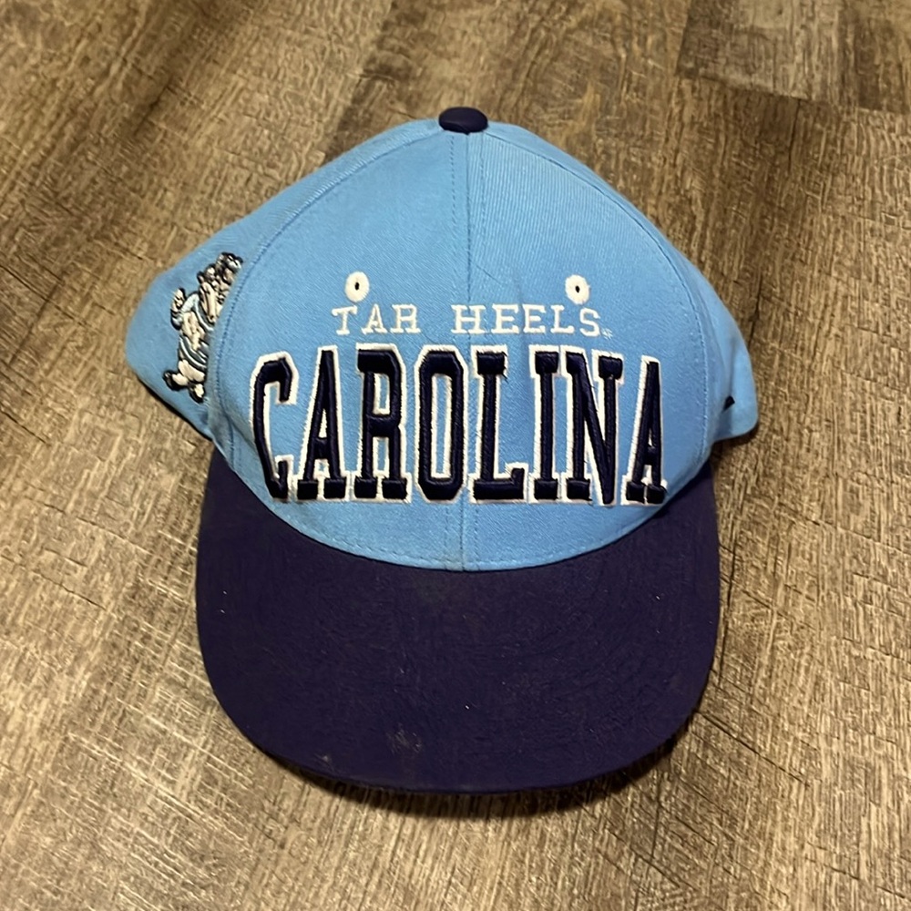 VINTAGE Carolina tar heels hat